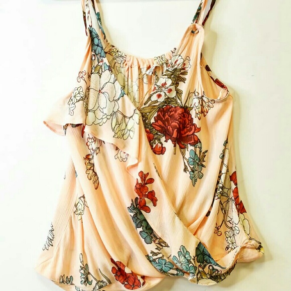Grifflin Paris Tops - BOHO Floral Surplice Top
